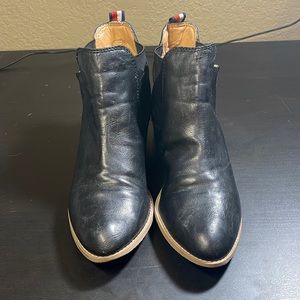 Tommy Hilfiger leather black booties womens size 8